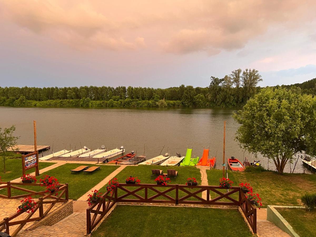Apartmani Tiske Noci Bečej Extérieur photo